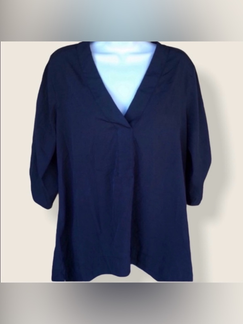 antilia femme top Navy blue tunic Size Large NWOT